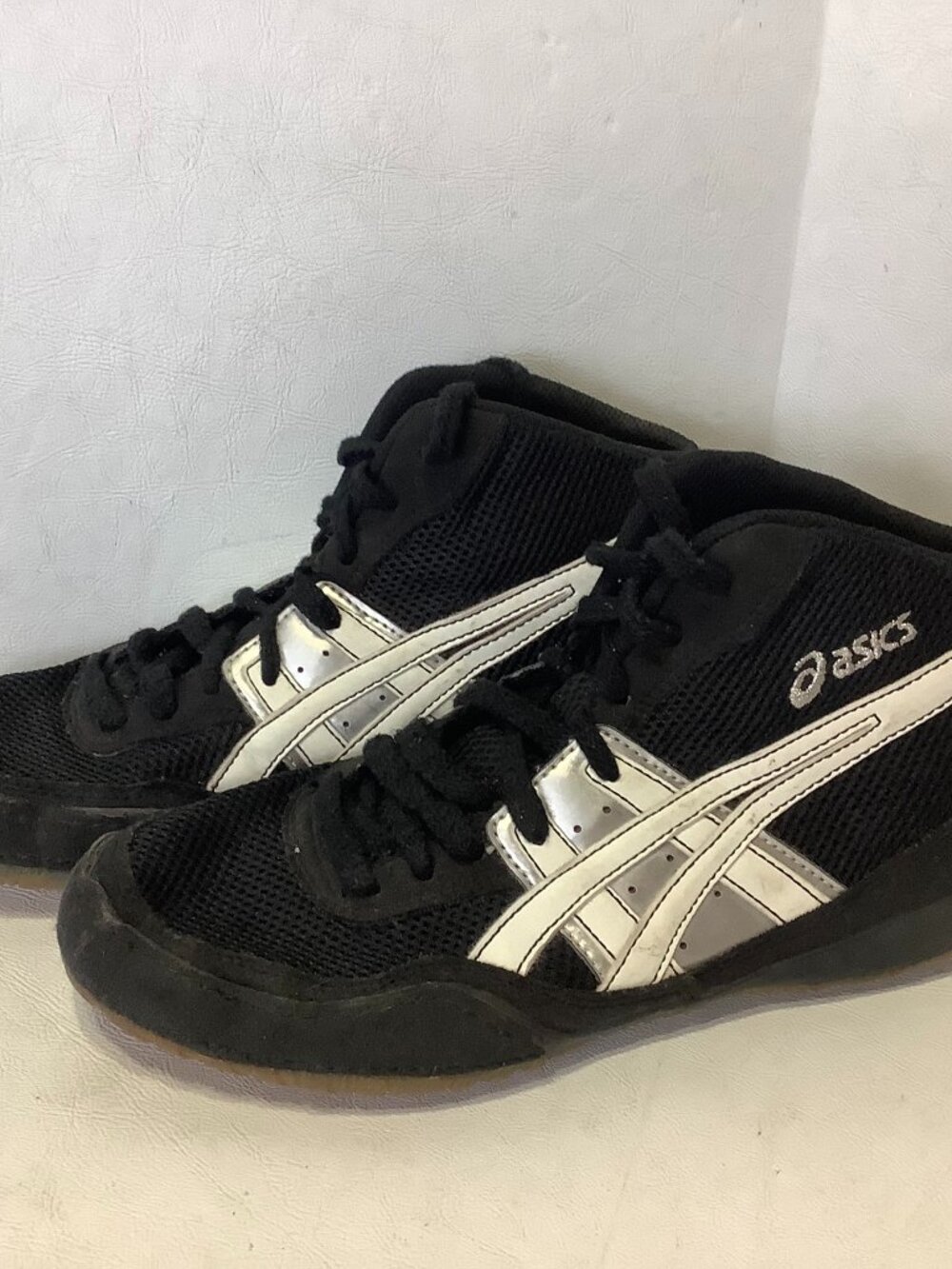 2009 Asics Matflex 2 Wrestling Shoes Size 6 Black/White/Silver
